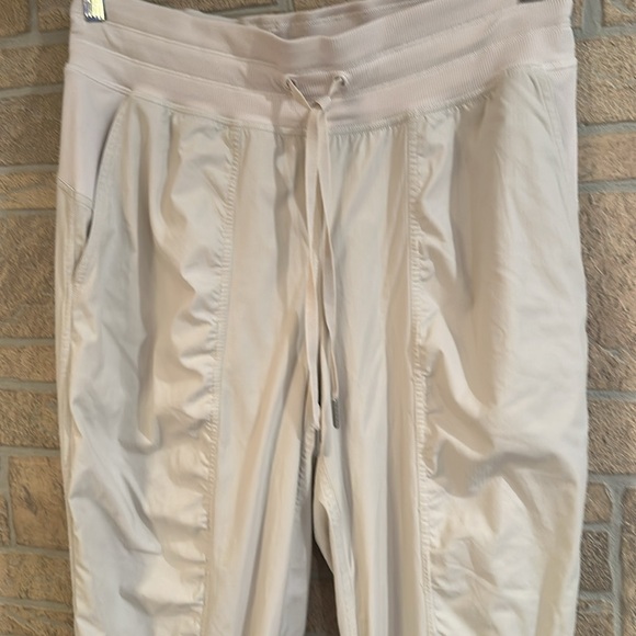 Lululemon Dance Studio Mid-Rise Jogger Lined Full Length- Bone Ivory size 10 - Picture 4 of 9